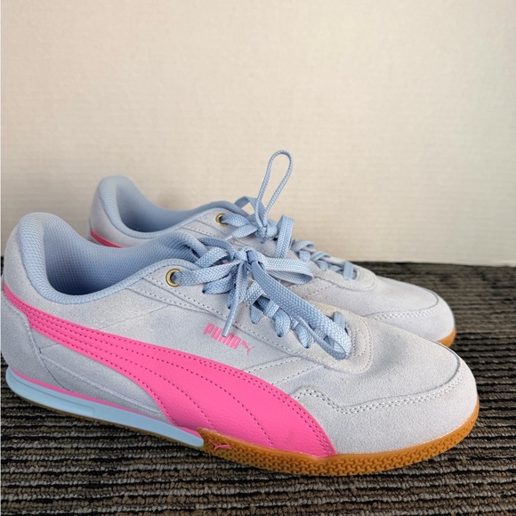 NWOB-Puma Women's Pink and Periwinkle Sneakers-Size:10 - Picture 6 of 12